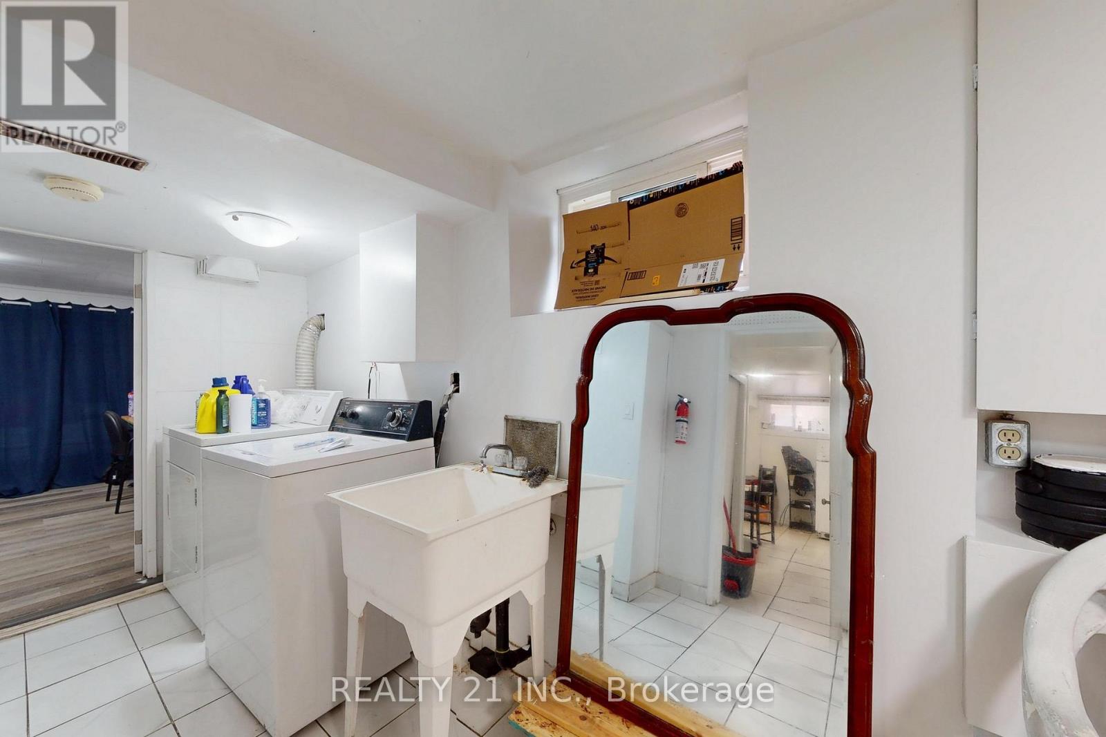 Photo 16 of 3131 Churchill Avenue, Mississauga ON