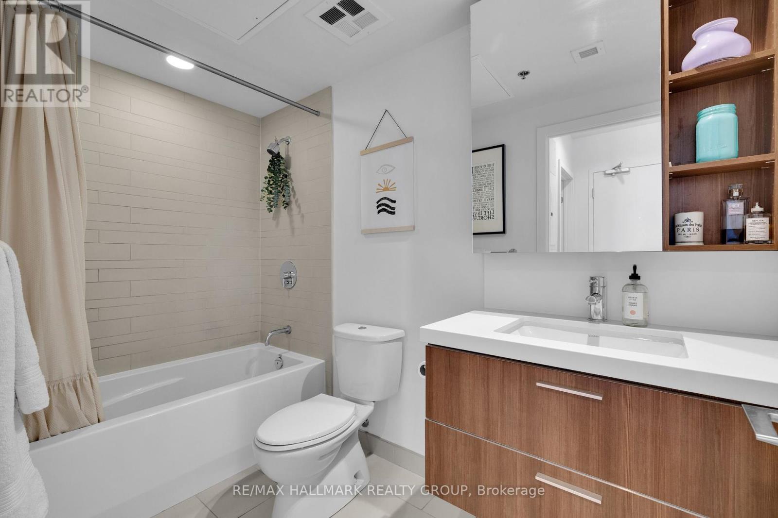 Photo 23 of 933 340 Mcleod Street, Ottawa ON