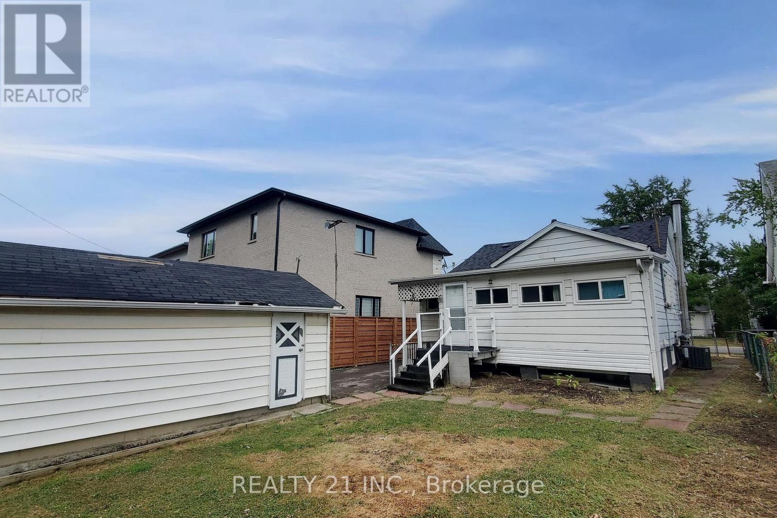 Photo 15 of 3131 Churchill Avenue, Mississauga ON