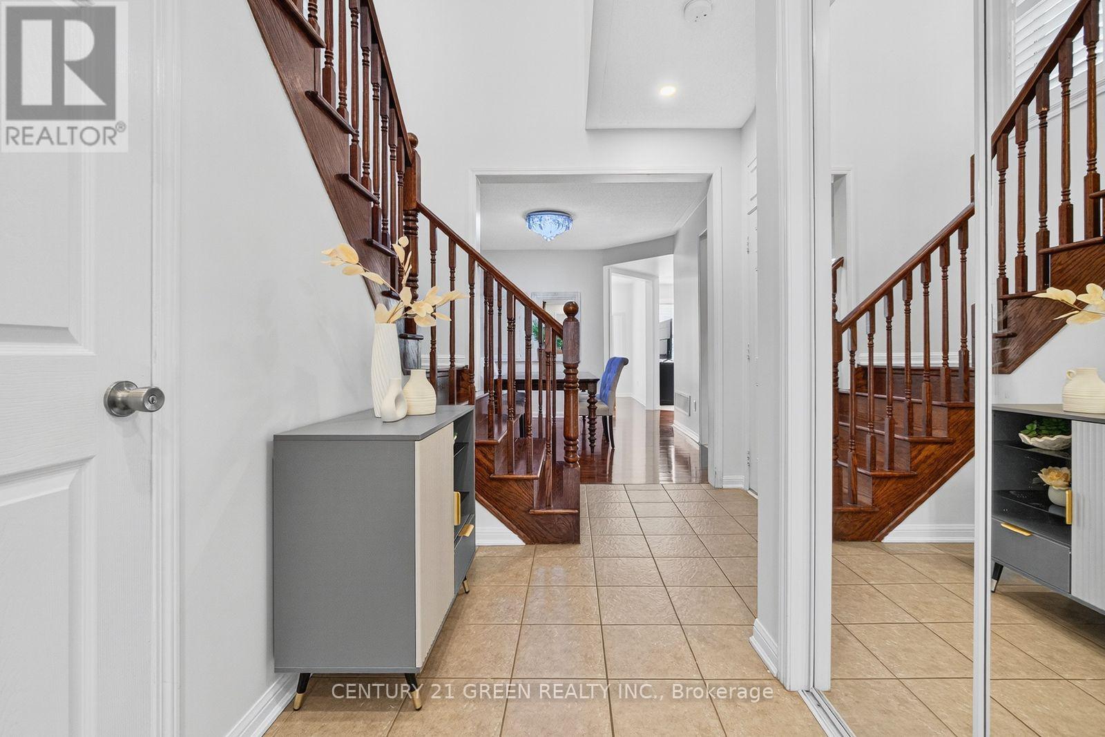 Photo 7 of 936 Rigo Crossing, Milton ON