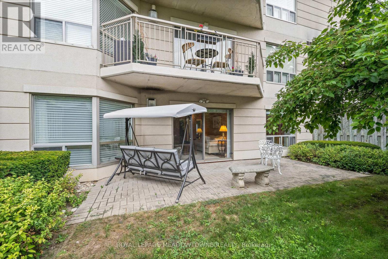 Photo 12 of 104 24 Chapel Street, Halton Hills ON