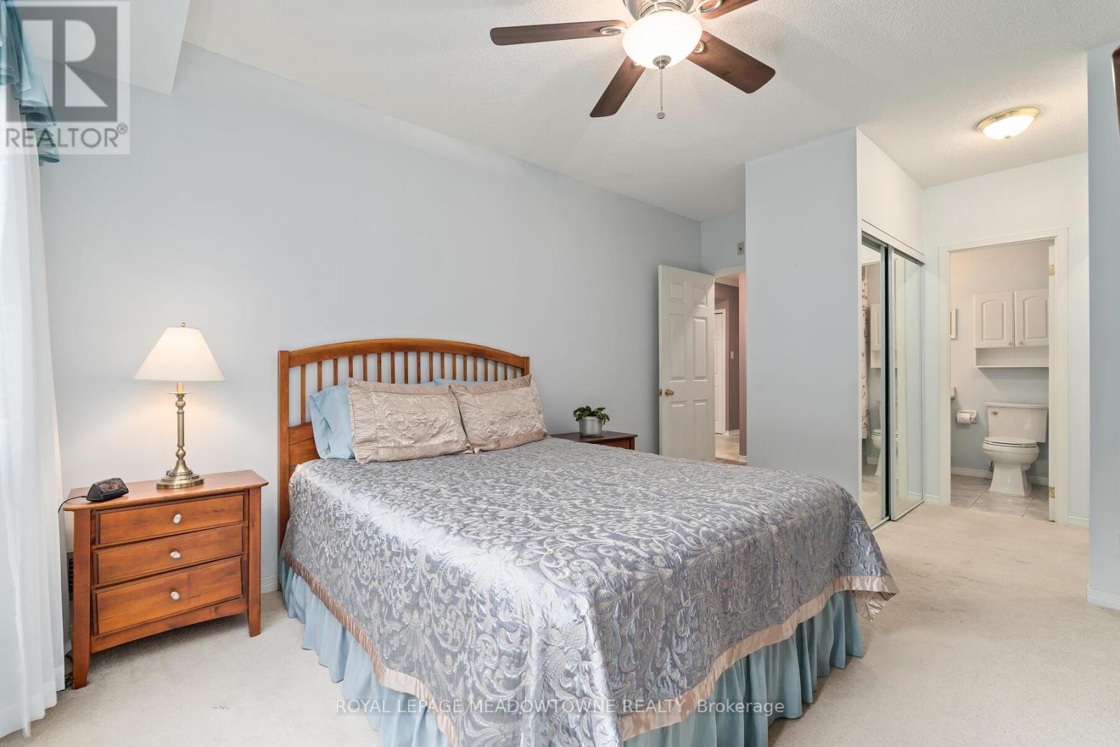 Photo 24 of 104 24 Chapel Street, Halton Hills ON