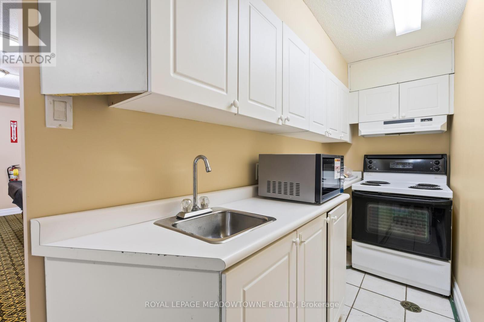 Photo 36 of 104 24 Chapel Street, Halton Hills ON