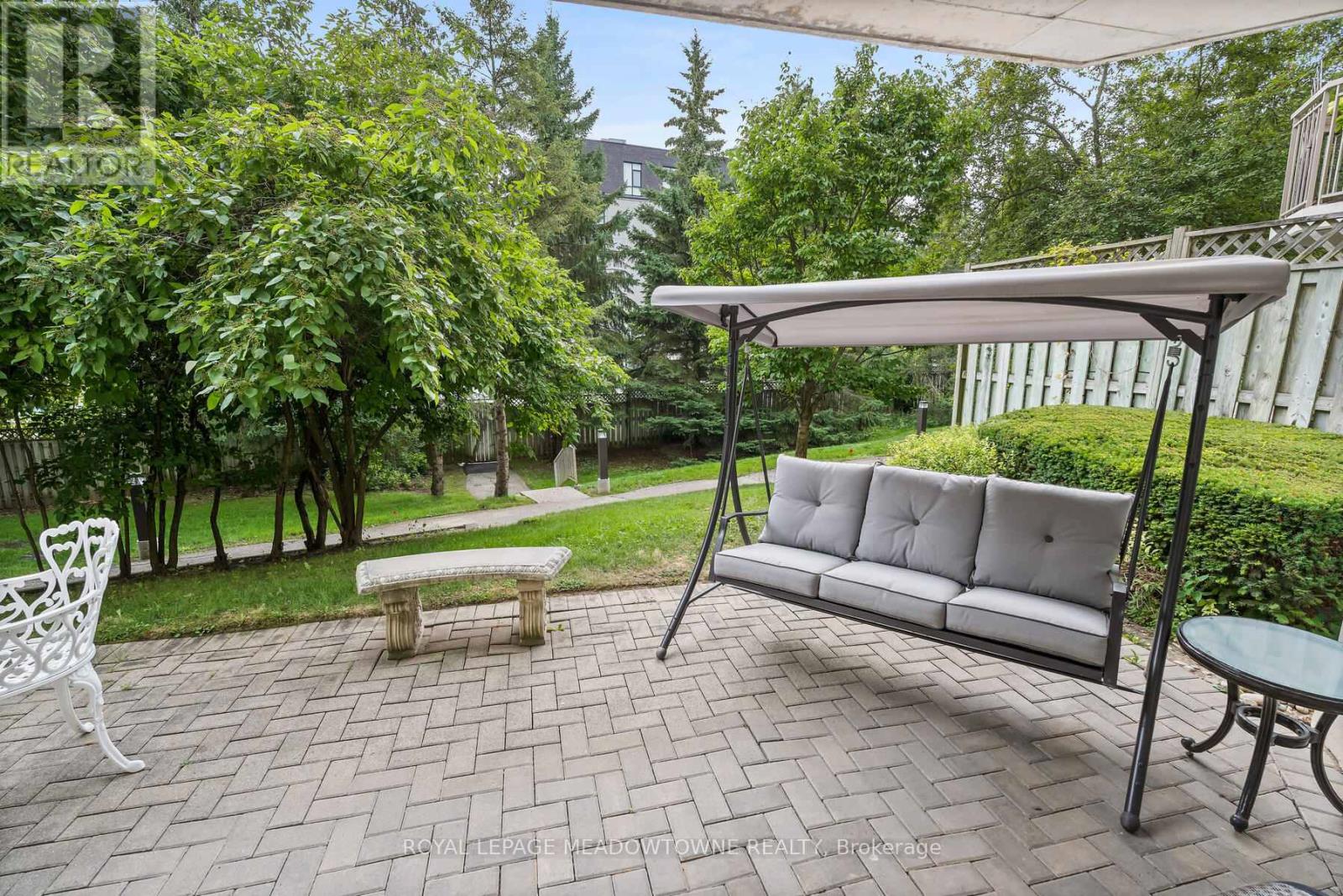 Photo 9 of 104 24 Chapel Street, Halton Hills ON