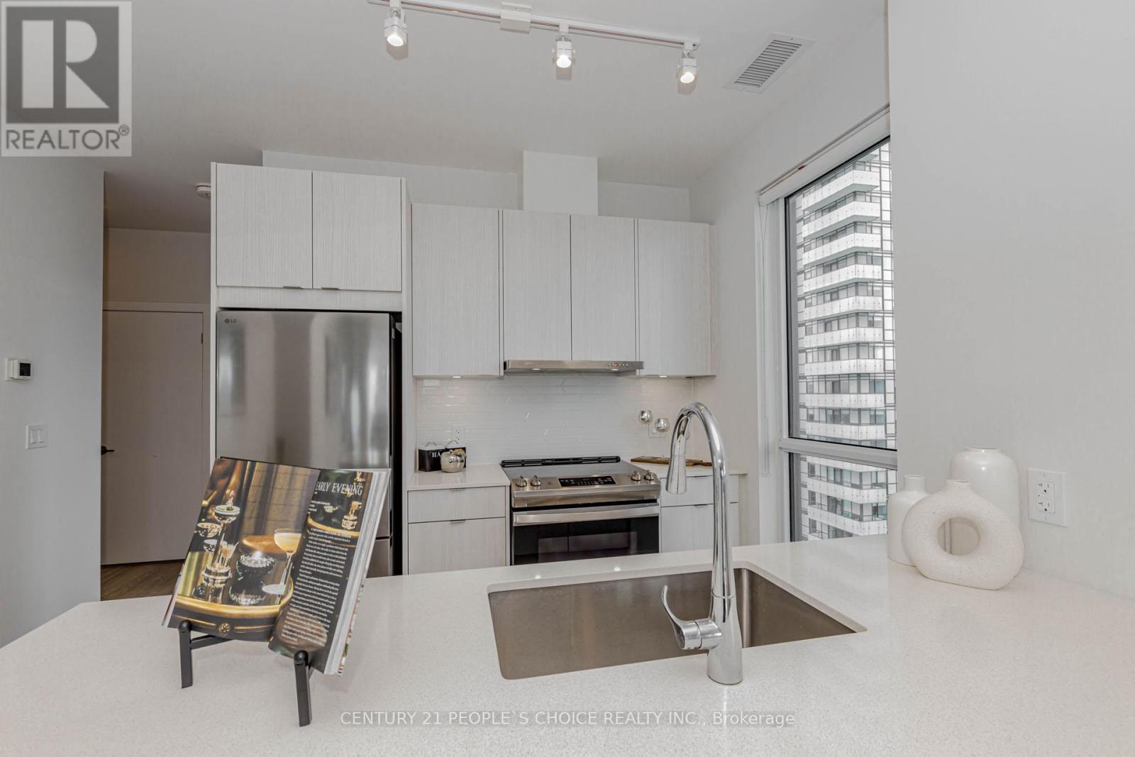 Photo 9 of 2506 4130 Parkside Village Drive, Mississauga ON