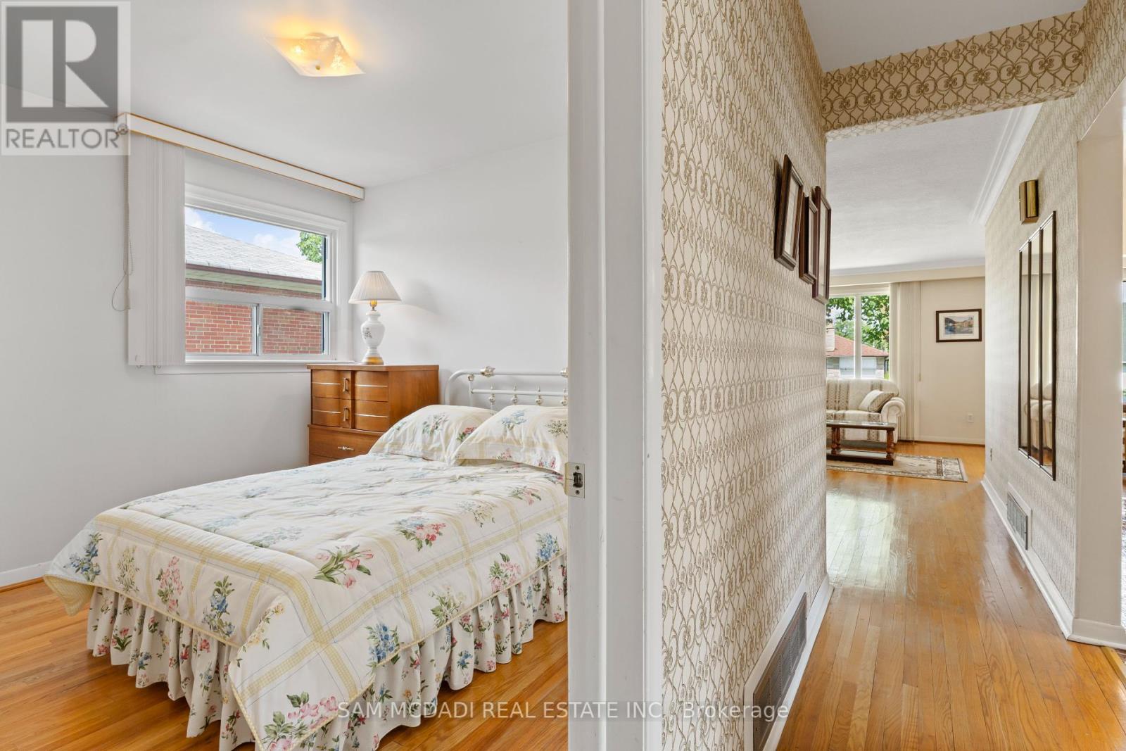Photo 20 of 70 Frost Street, Toronto ON