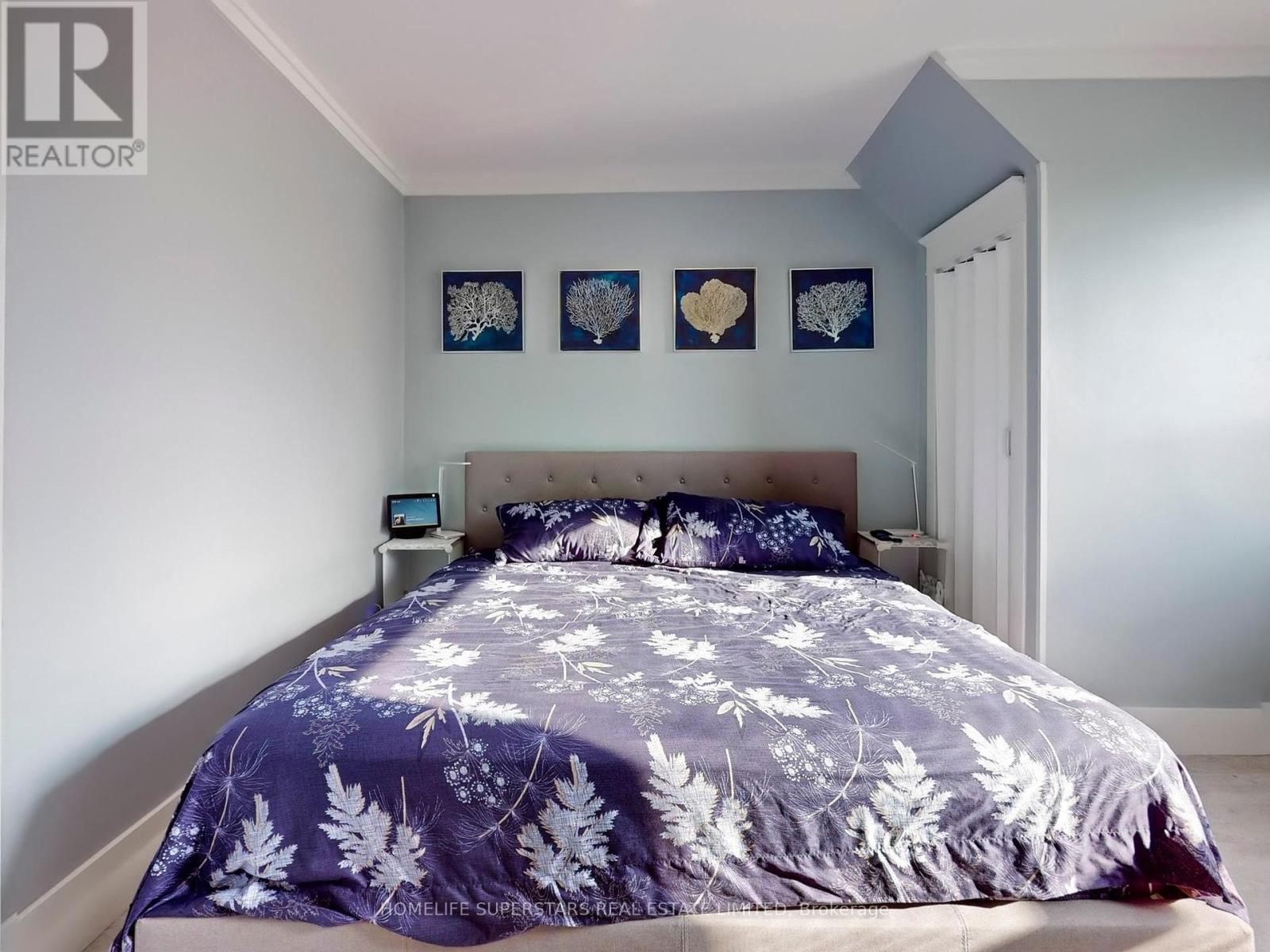 Photo 5 of 257 Prescott Avenue, Toronto ON