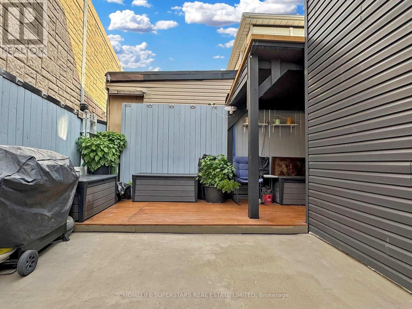 Photo 24 of 257 Prescott Avenue, Toronto ON
