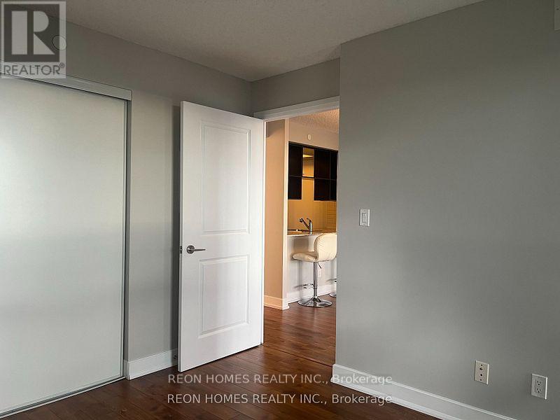 Photo 4 of 2106 6 Eva Road, Toronto ON