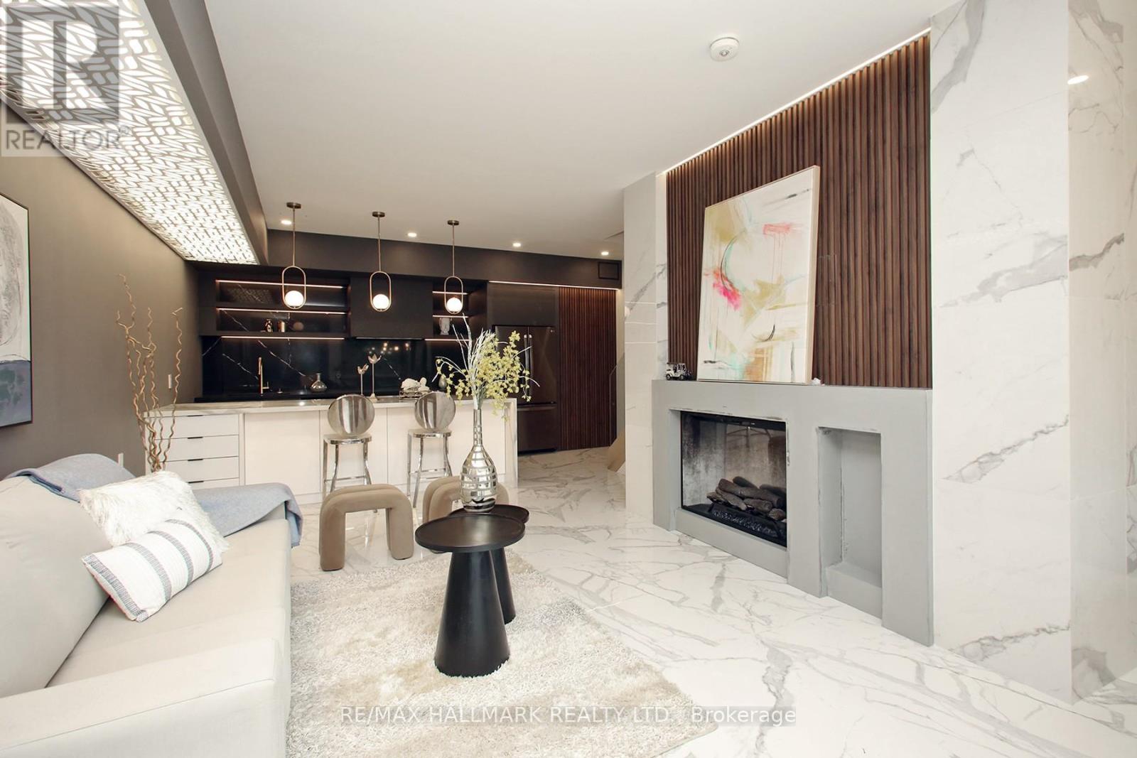 Photo 15 of 6 A Owen Street, Toronto ON