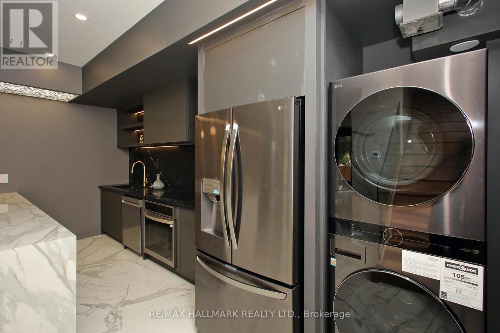 Photo 8 of 6 A Owen Street, Toronto ON