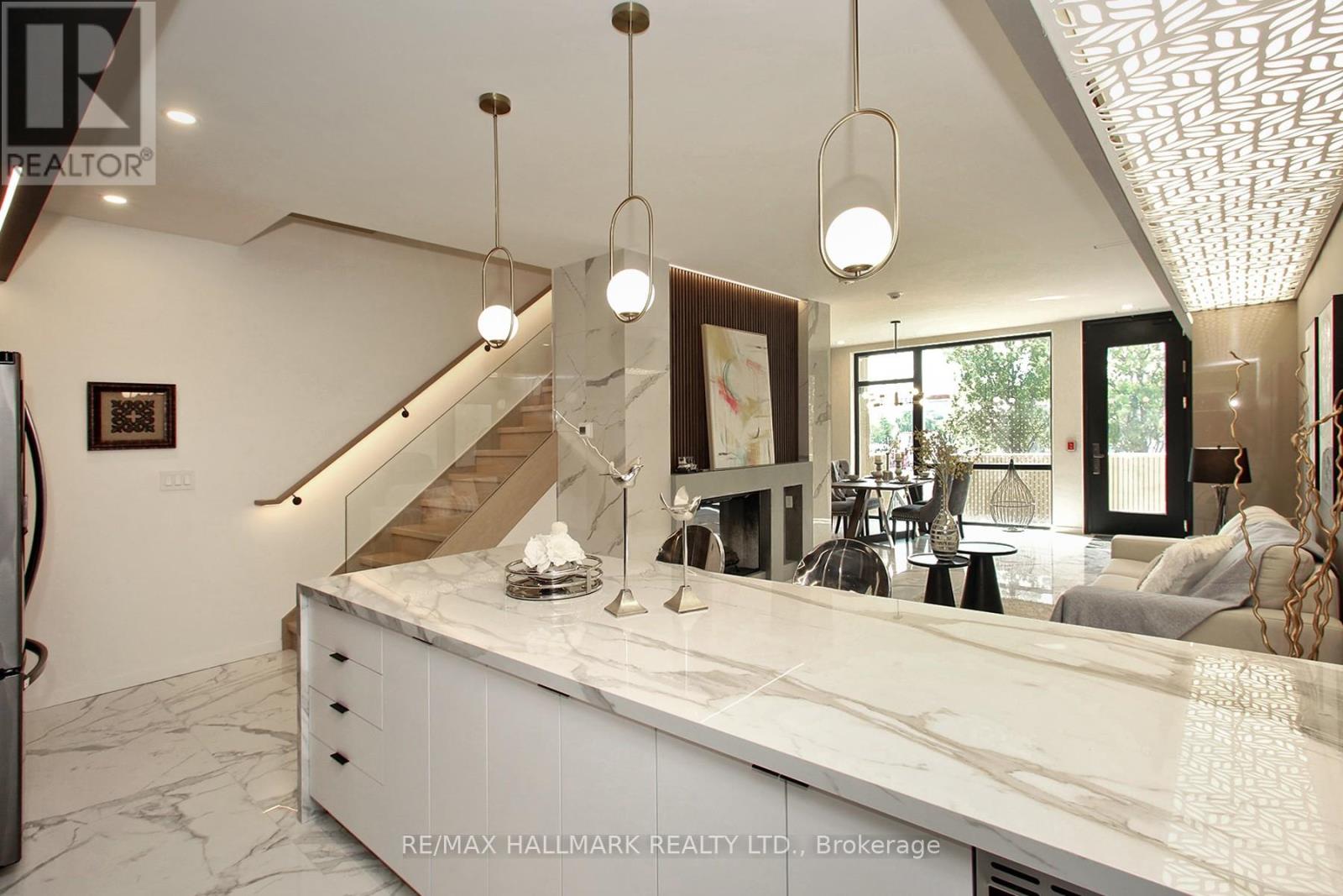 Photo 13 of 6 A Owen Street, Toronto ON