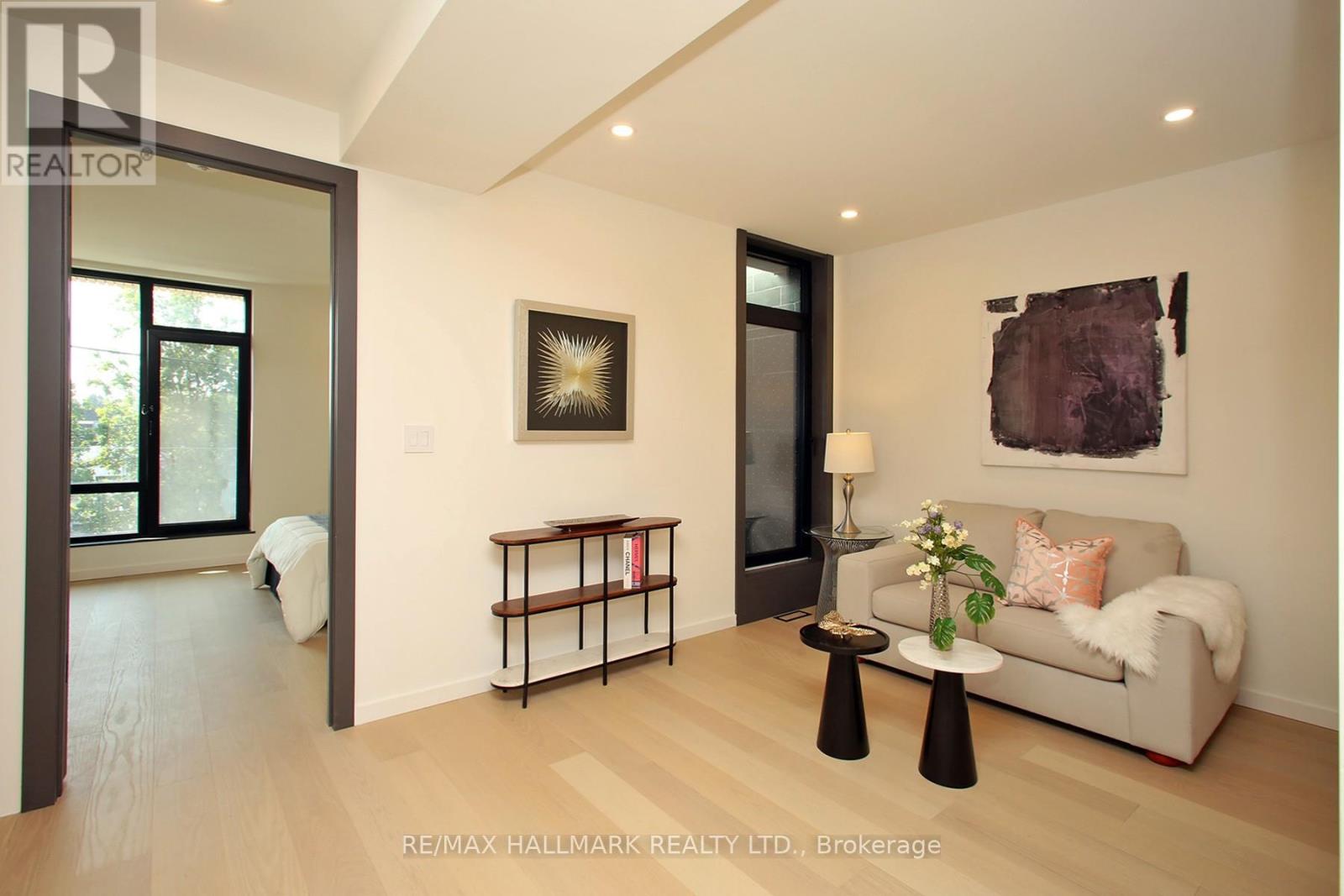 Photo 29 of 6 A Owen Street, Toronto ON