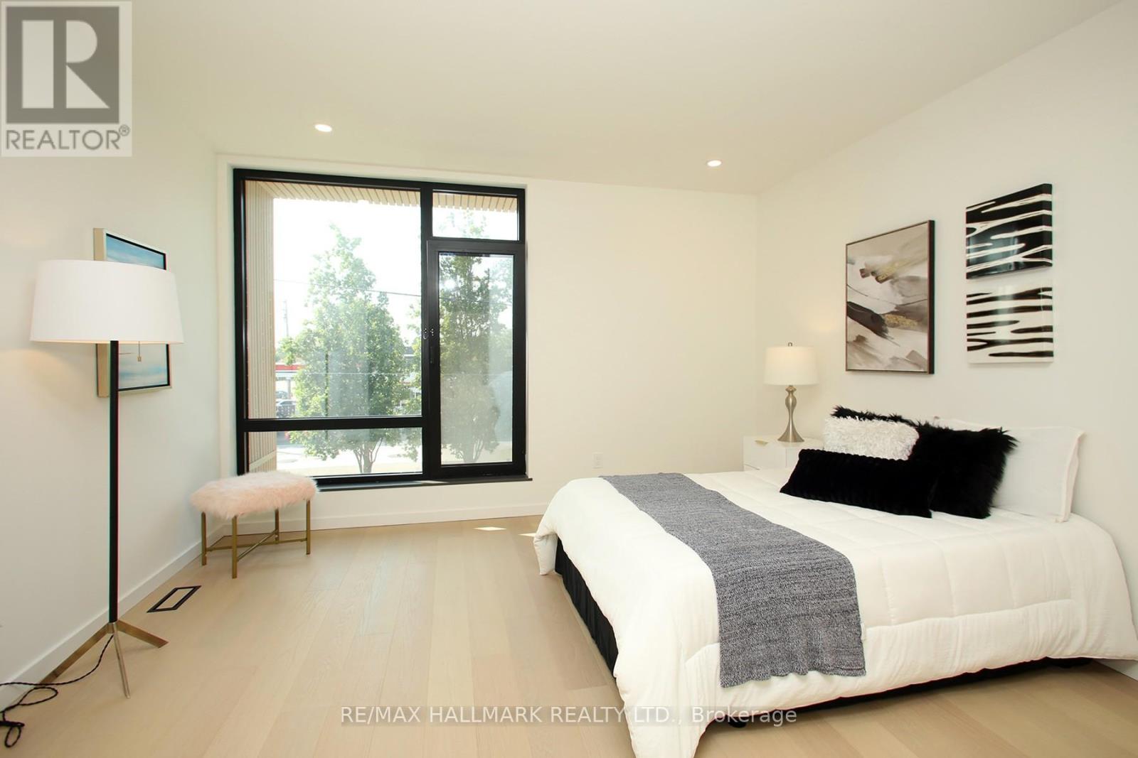 Photo 23 of 6 A Owen Street, Toronto ON