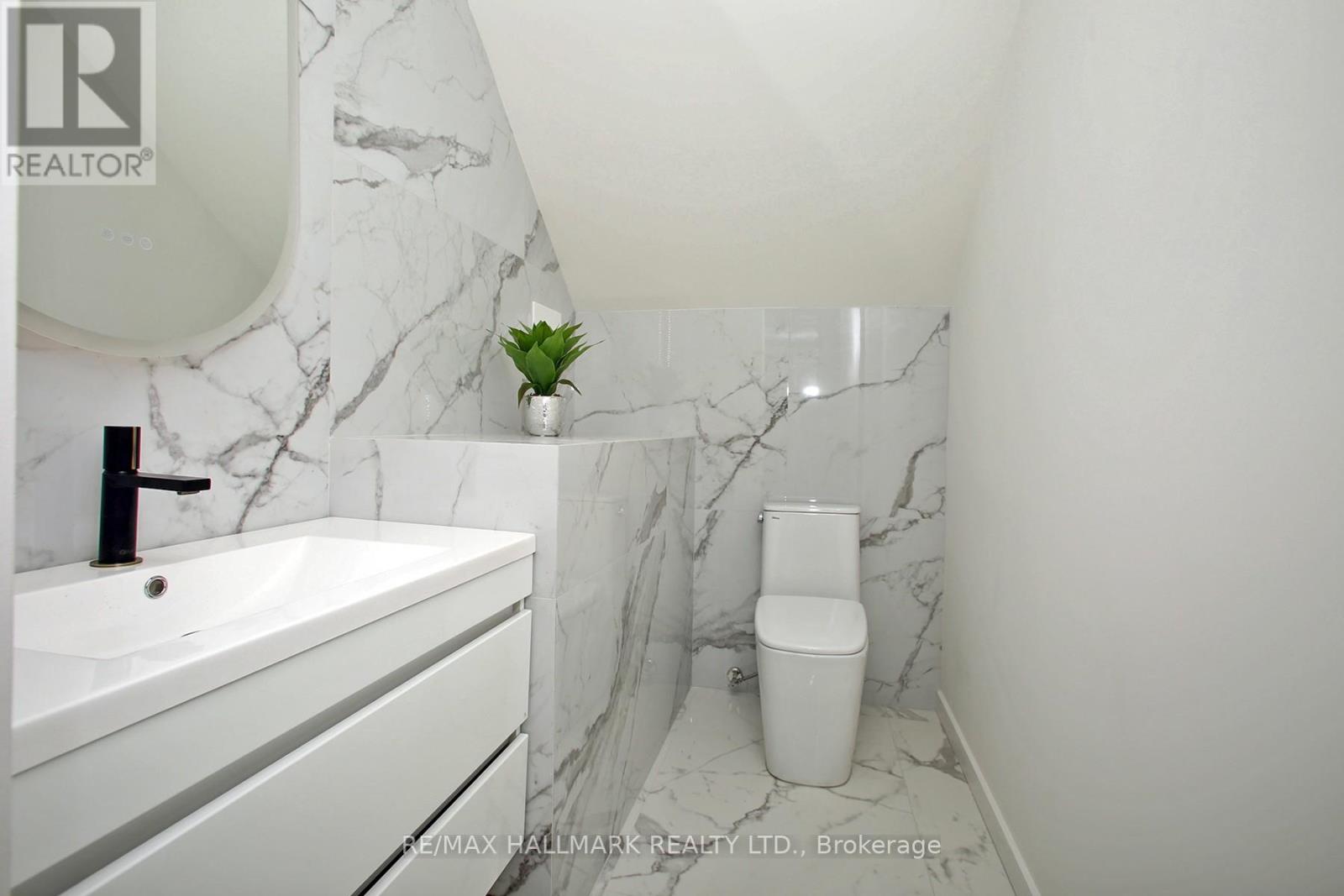 Photo 16 of 6 A Owen Street, Toronto ON