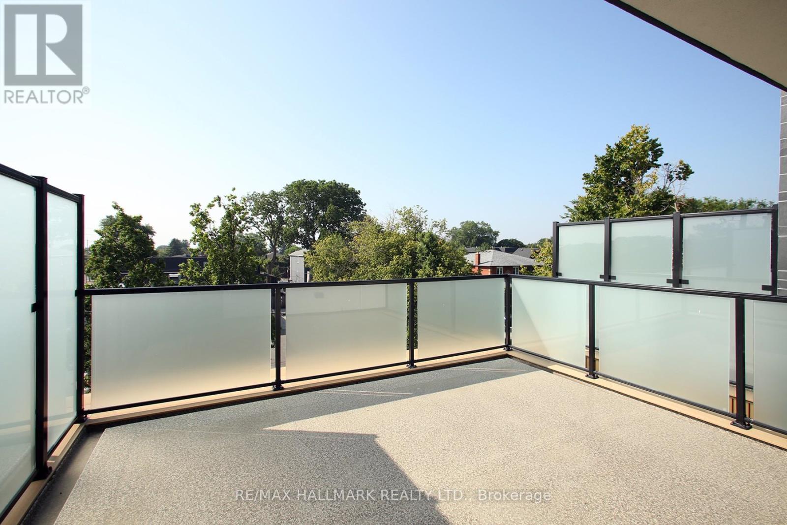 Photo 26 of 6 A Owen Street, Toronto ON