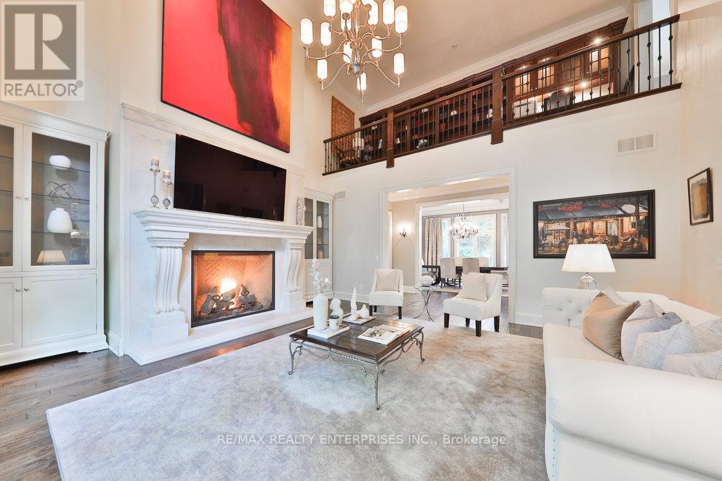 Photo 18 of 5047 Lakeshore Road, Burlington ON
