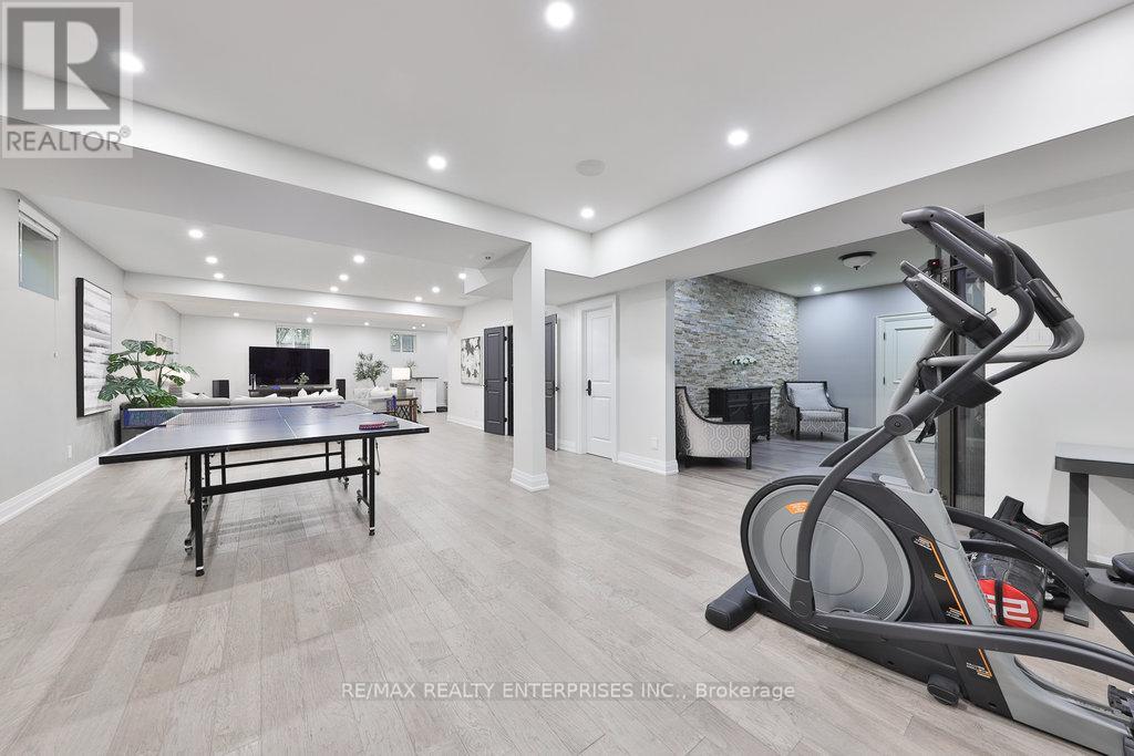 Photo 32 of 5047 Lakeshore Road, Burlington ON