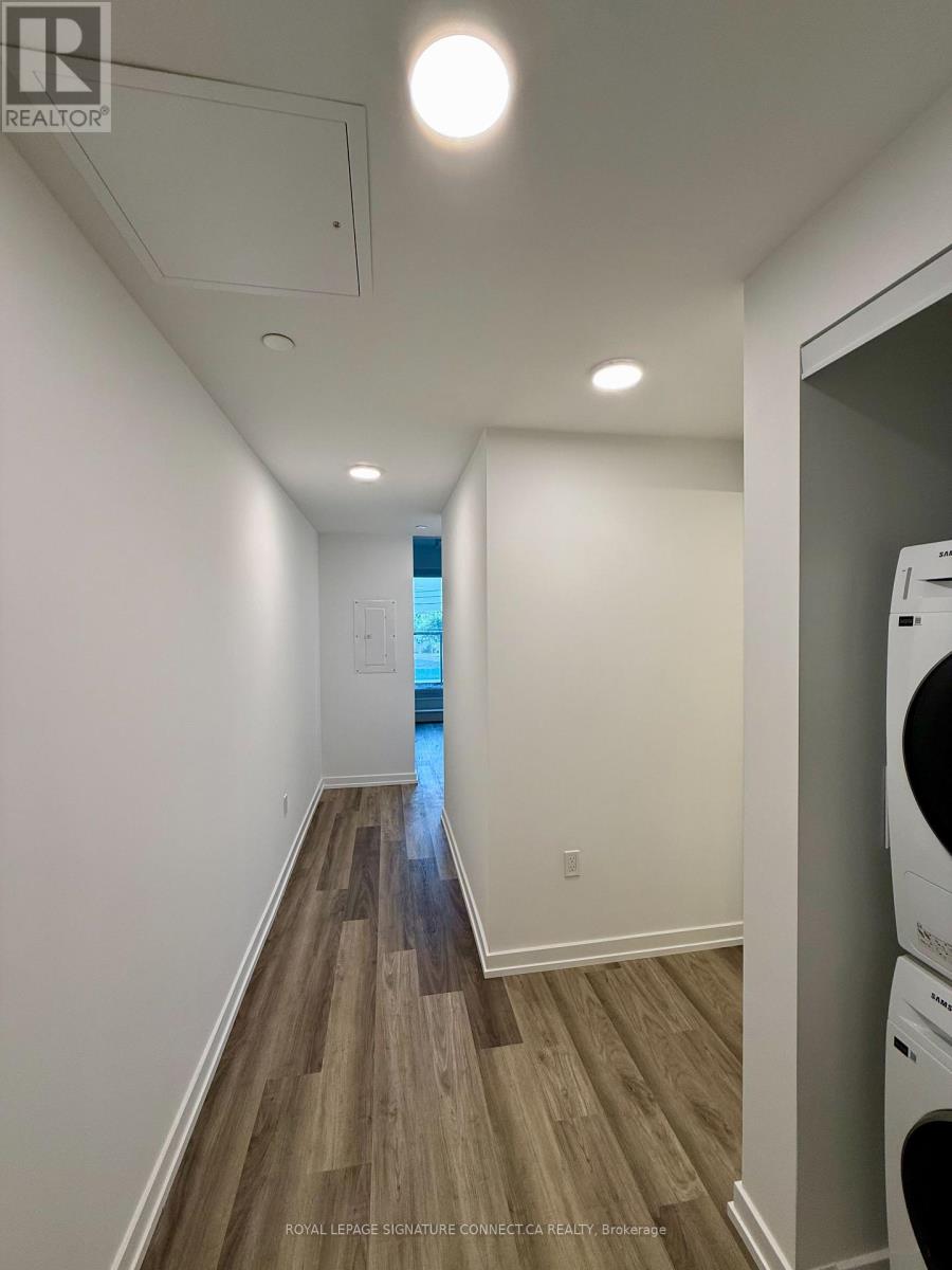 Photo 8 of 208 6 Chartwell Road, Toronto ON