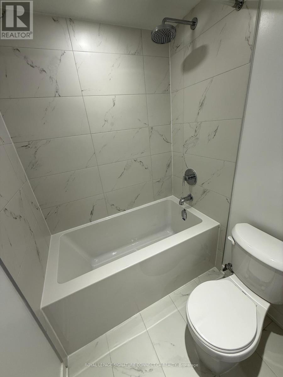 Photo 9 of 208 6 Chartwell Road, Toronto ON