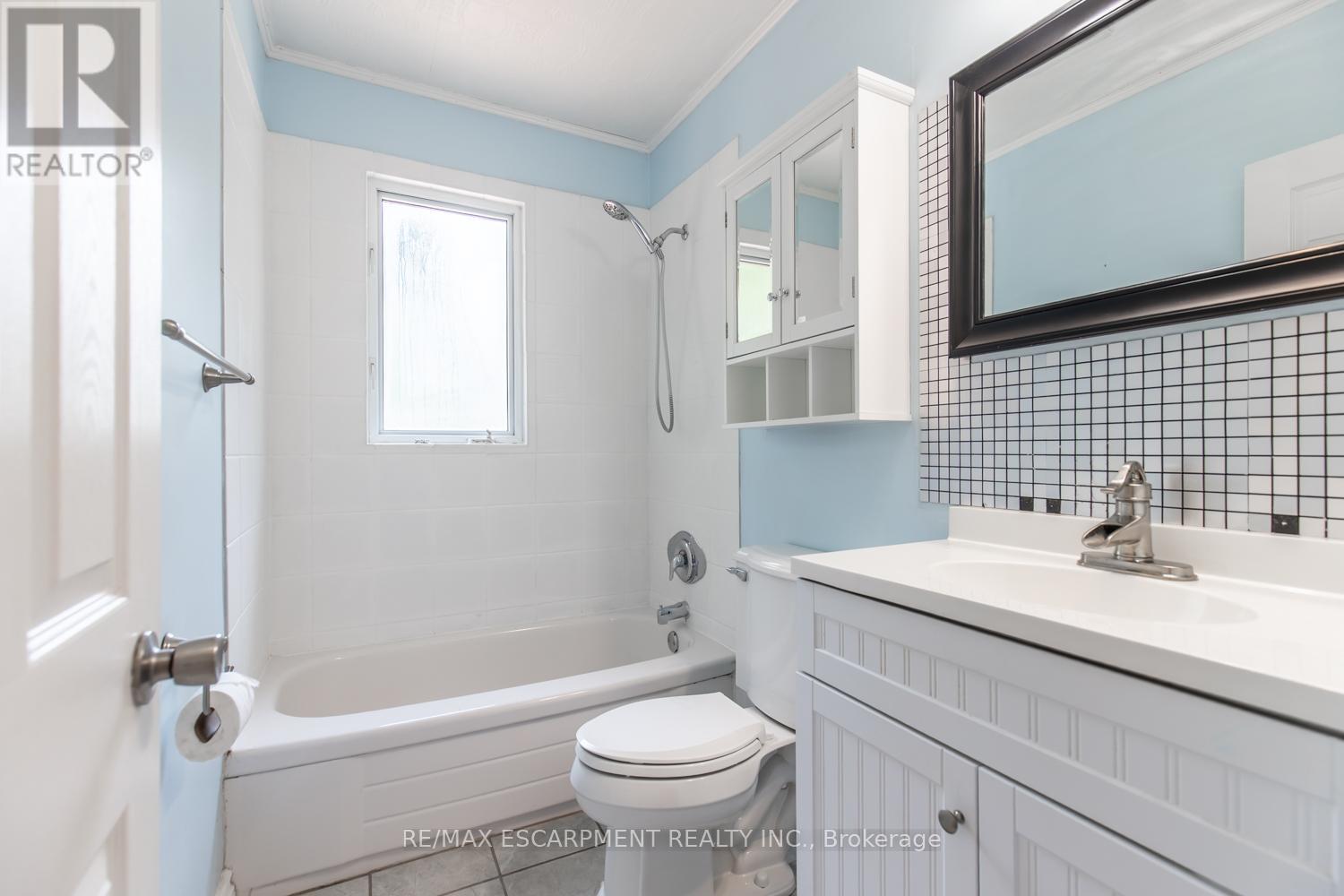 Photo 19 of 961 Shadeland Avenue, Burlington ON