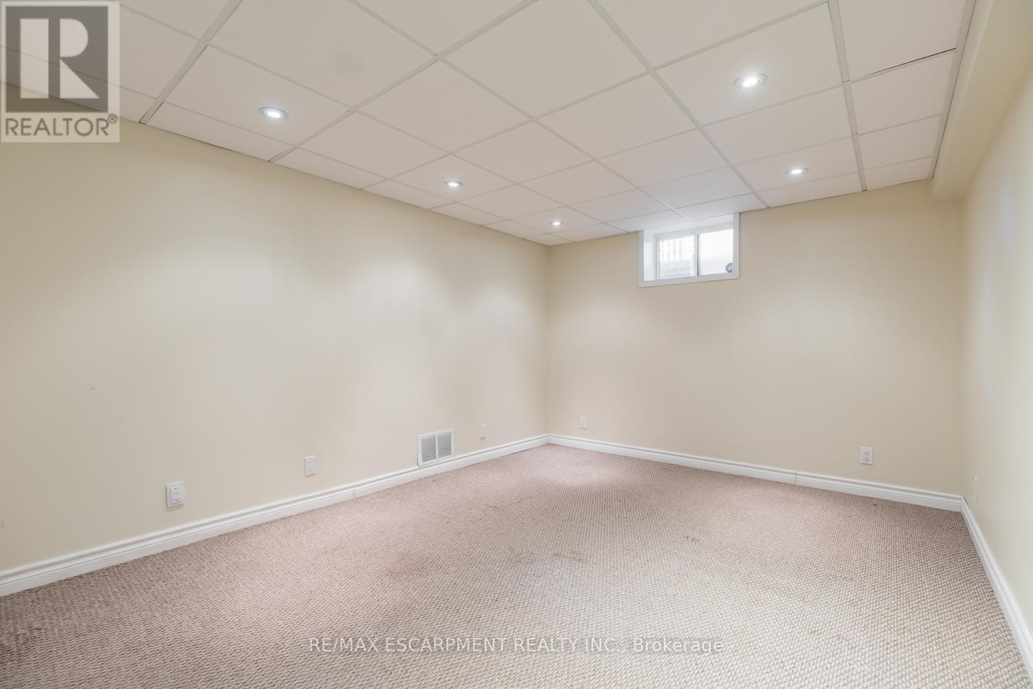 Photo 26 of 961 Shadeland Avenue, Burlington ON