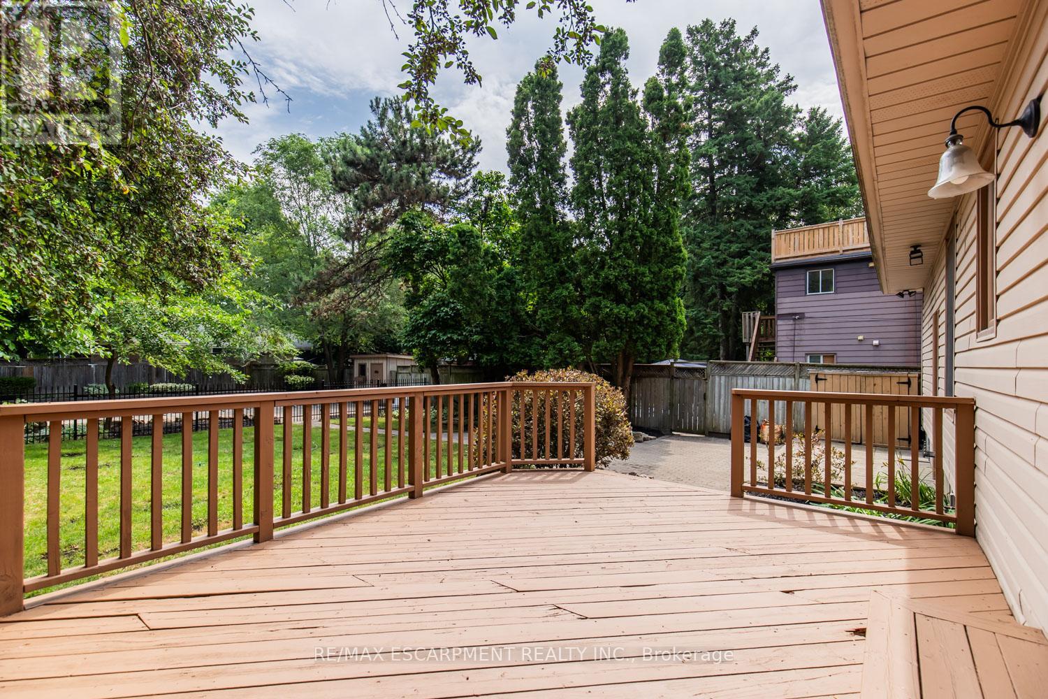 Photo 33 of 961 Shadeland Avenue, Burlington ON