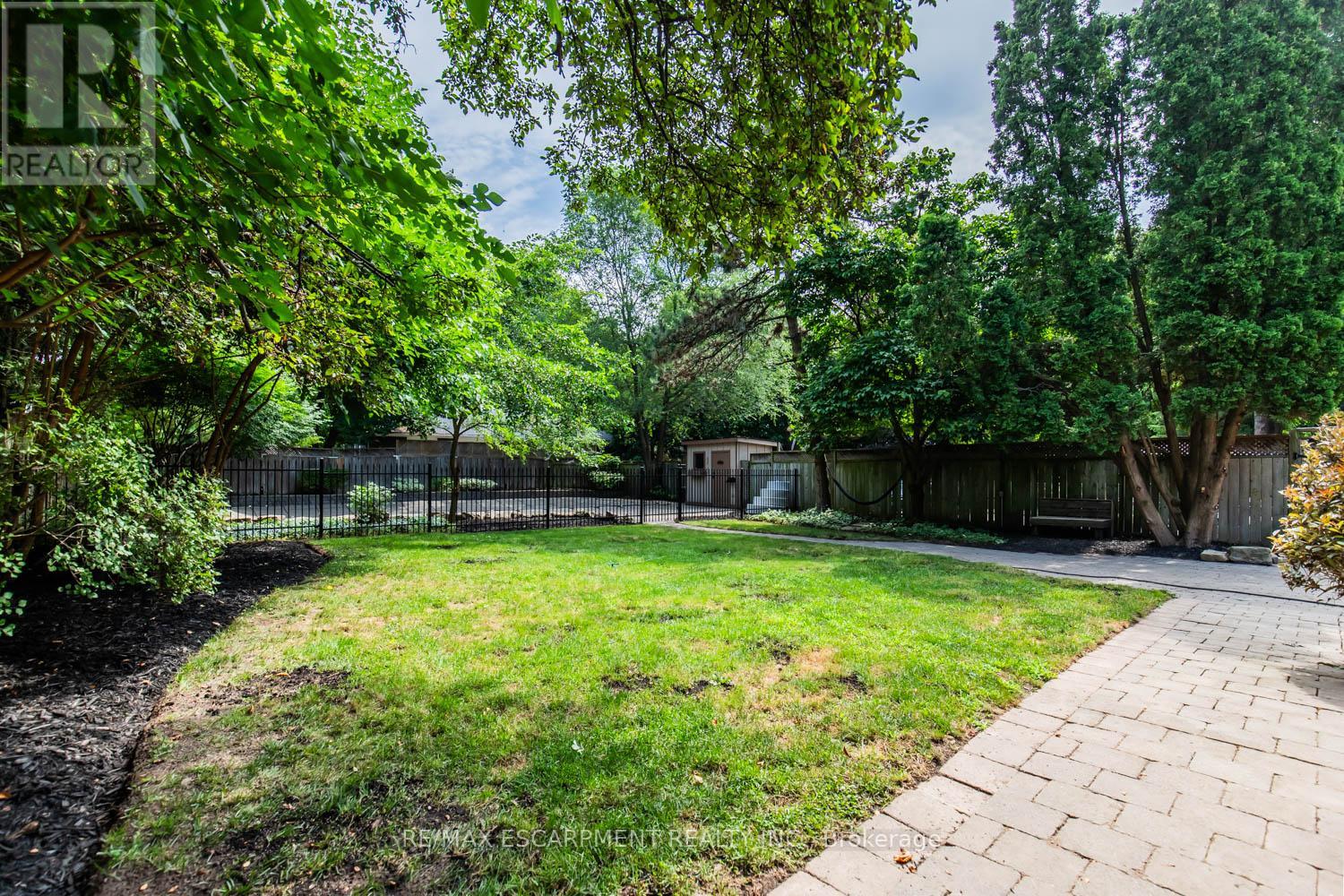 Photo 39 of 961 Shadeland Avenue, Burlington ON