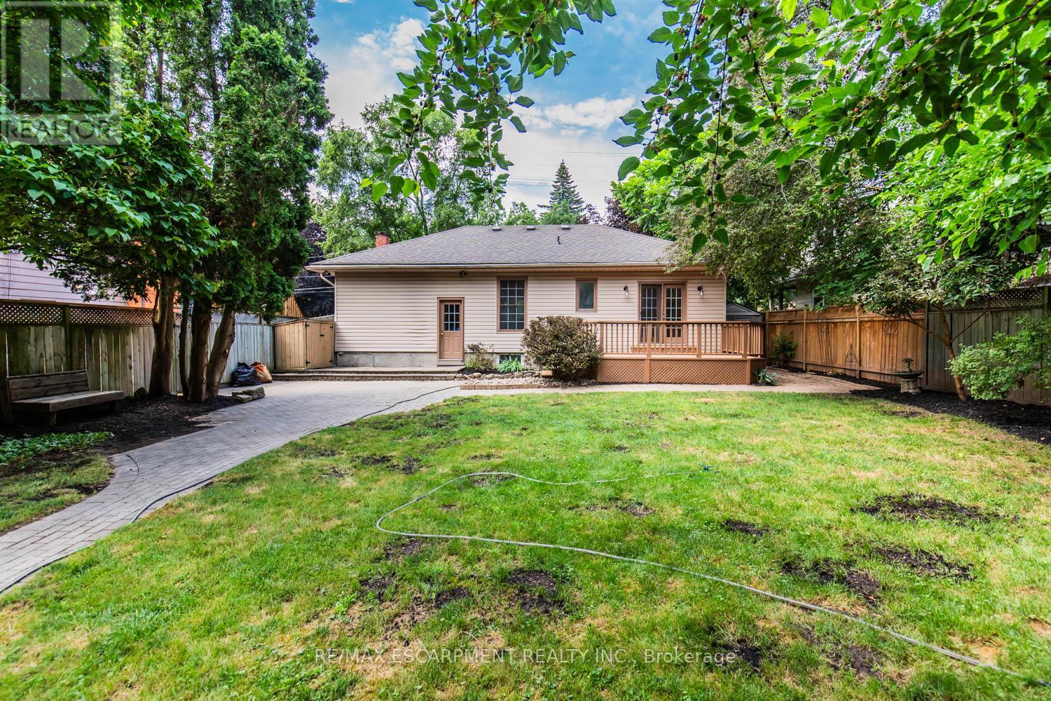 Photo 40 of 961 Shadeland Avenue, Burlington ON