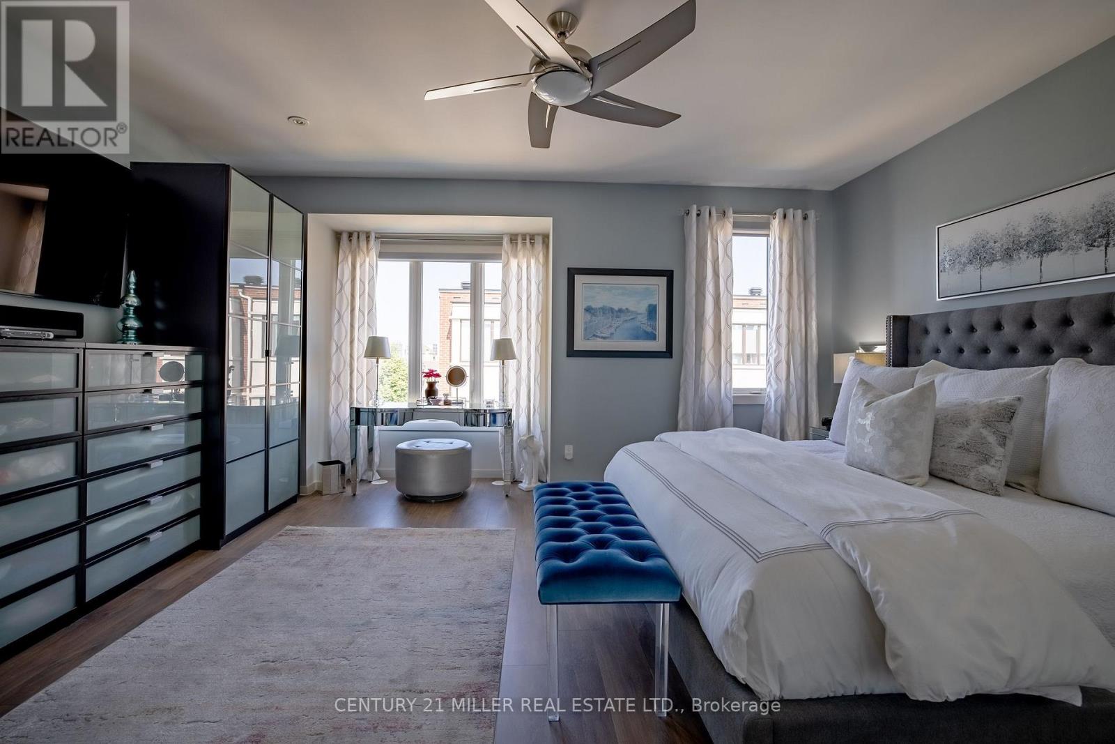 Photo 17 of 469 Nautical Boulevard, Oakville ON