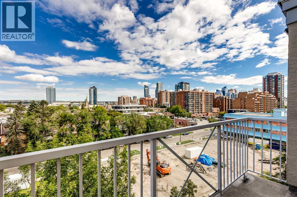 Single Family House Multi-level for Sale in    Avenue SW Sunalta Calgary 