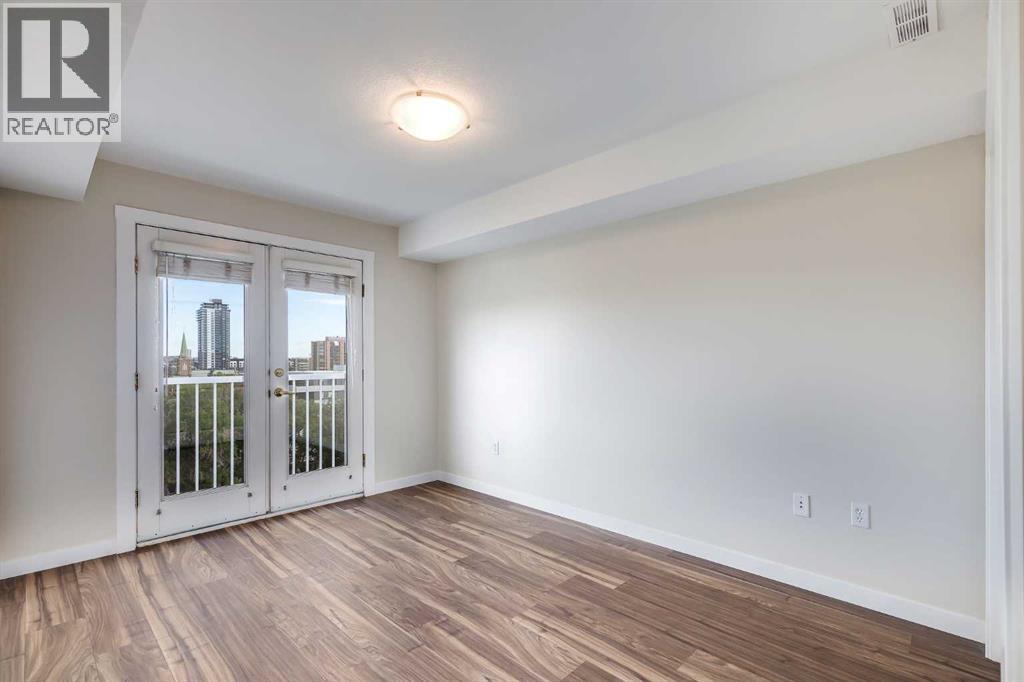 Single Family House Multi-level for Sale in    Avenue SW Sunalta Calgary 