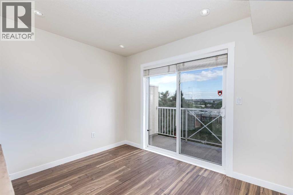 Single Family House Multi-level for Sale in    Avenue SW Sunalta Calgary 