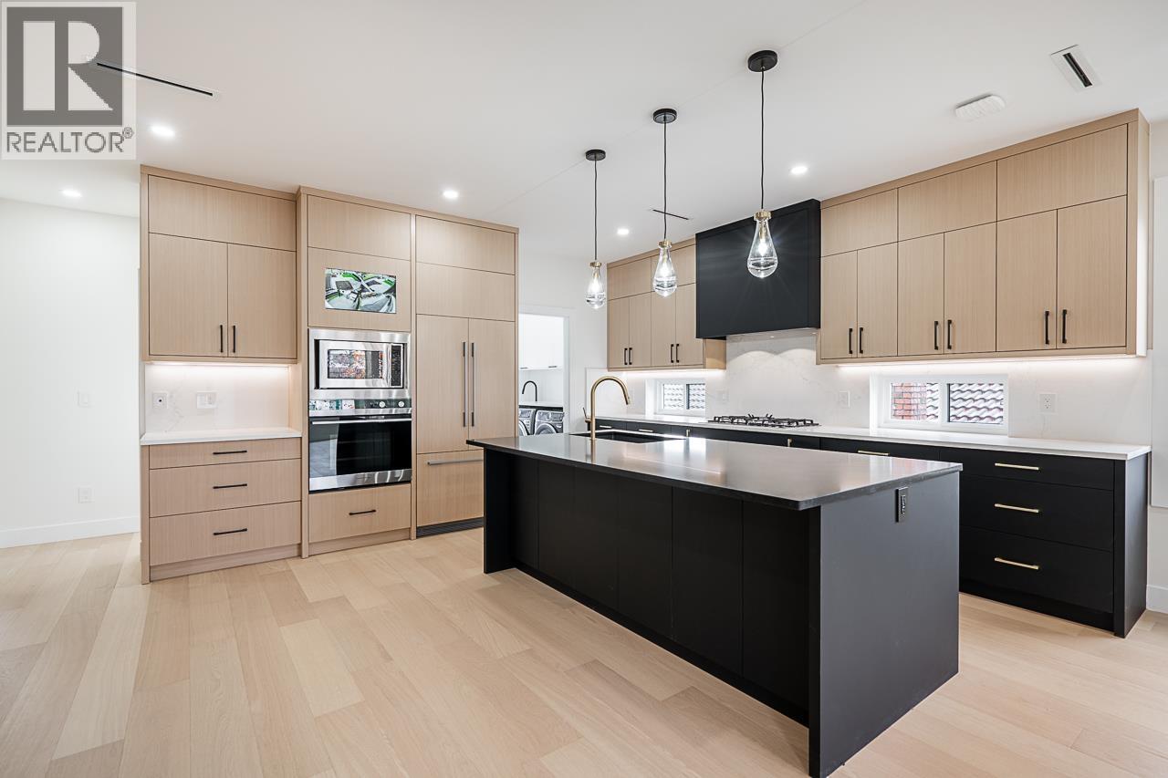Photo 11 of 6150 Napier Street, Burnaby BC