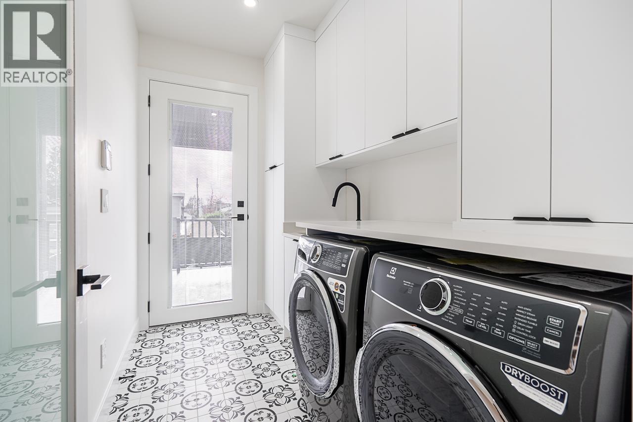 Photo 16 of 6150 Napier Street, Burnaby BC