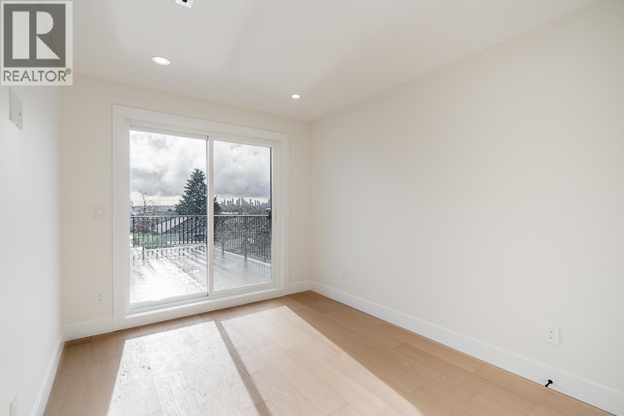 Photo 21 of 6150 Napier Street, Burnaby BC