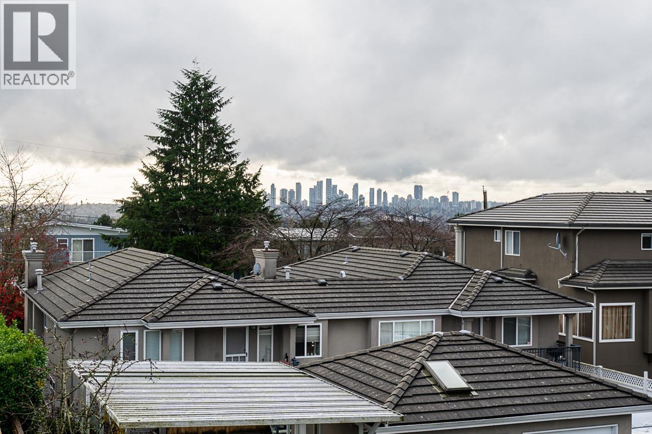 Photo 26 of 6150 Napier Street, Burnaby BC