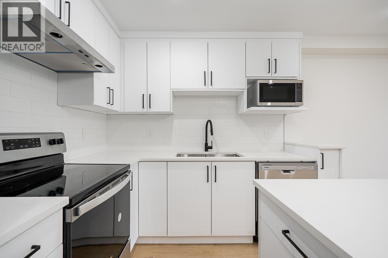 Photo 31 of 6150 Napier Street, Burnaby BC