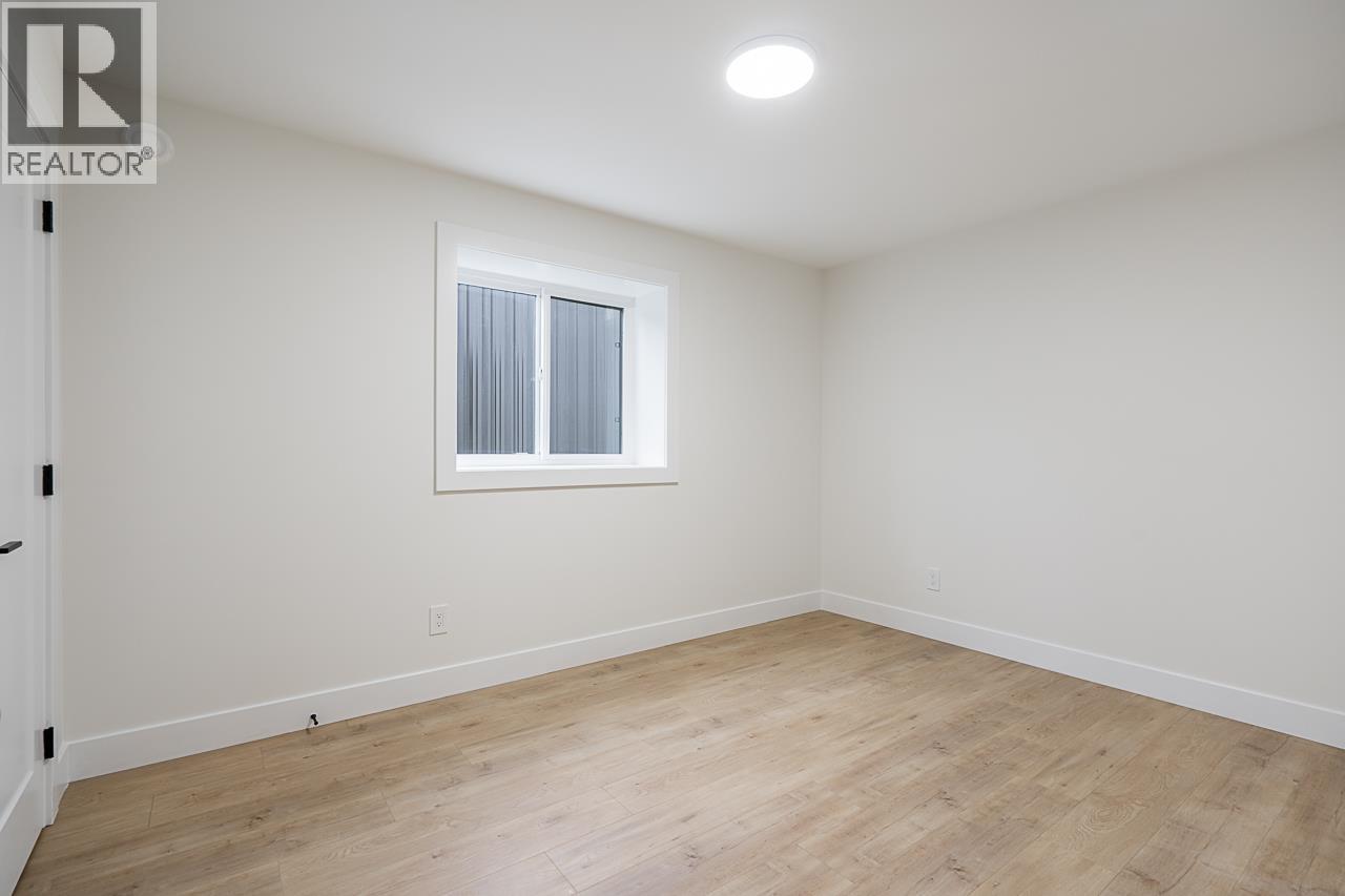 Photo 33 of 6150 Napier Street, Burnaby BC