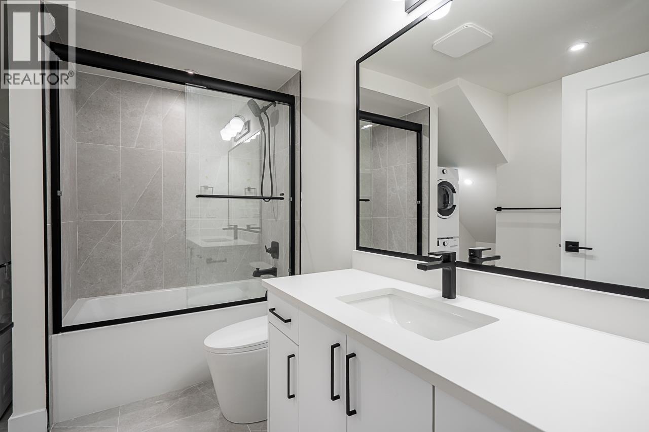 Photo 34 of 6150 Napier Street, Burnaby BC