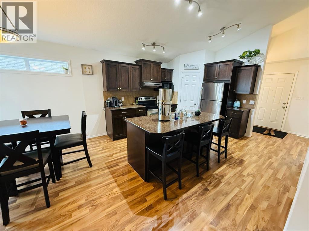 Single Family House for Sale in  Sunridge Boulevard W Sunridge Lethbridge 