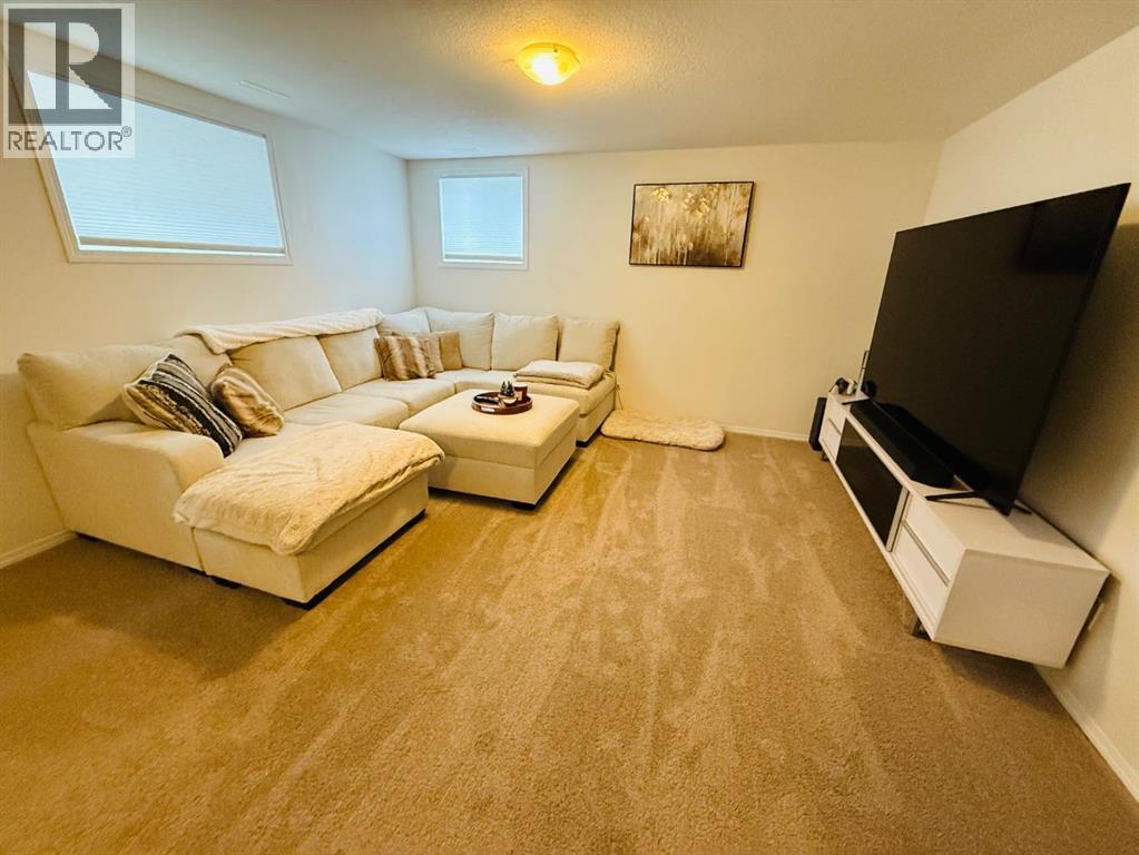 Single Family House for Sale in  Sunridge Boulevard W Sunridge Lethbridge 