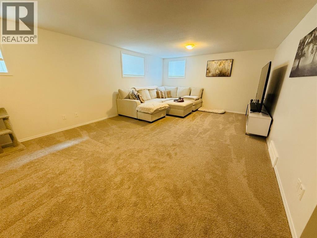 Single Family House for Sale in  Sunridge Boulevard W Sunridge Lethbridge 