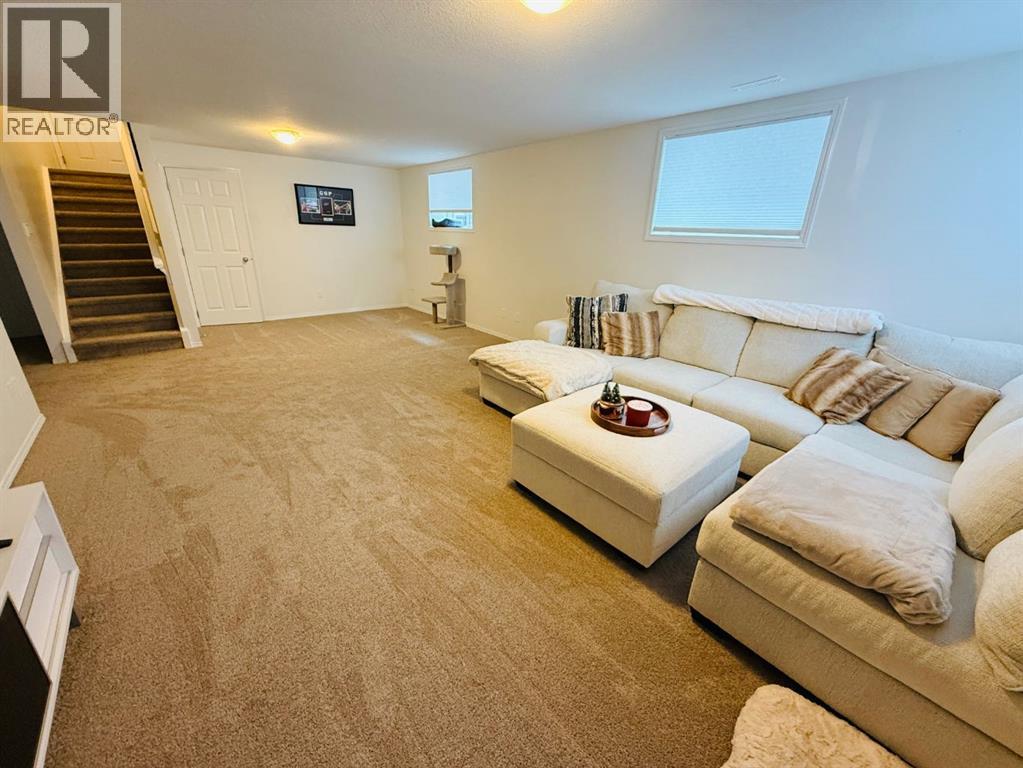Single Family House for Sale in  Sunridge Boulevard W Sunridge Lethbridge 