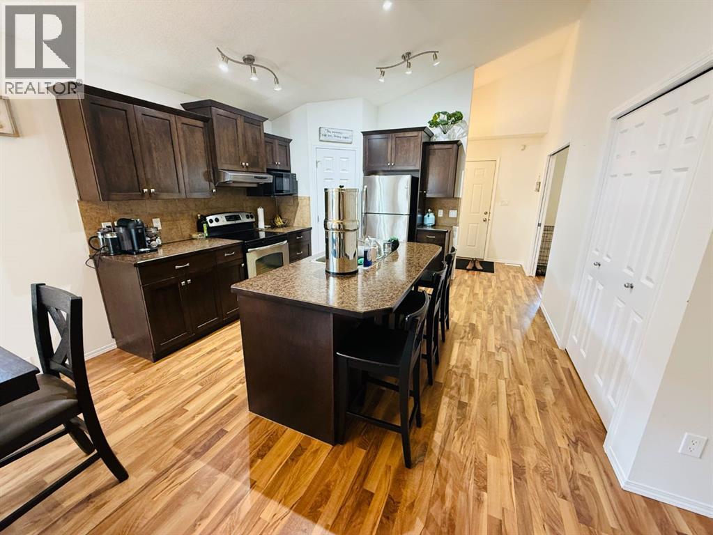 Single Family House for Sale in  Sunridge Boulevard W Sunridge Lethbridge 