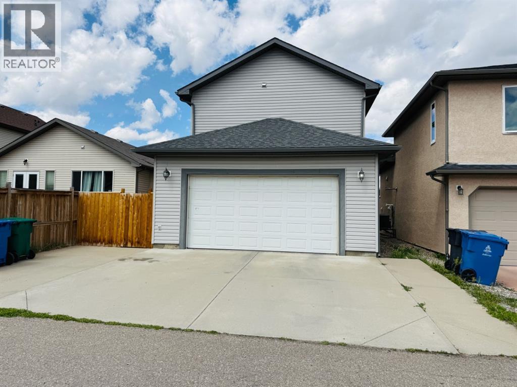Single Family House for Sale in  Sunridge Boulevard W Sunridge Lethbridge 