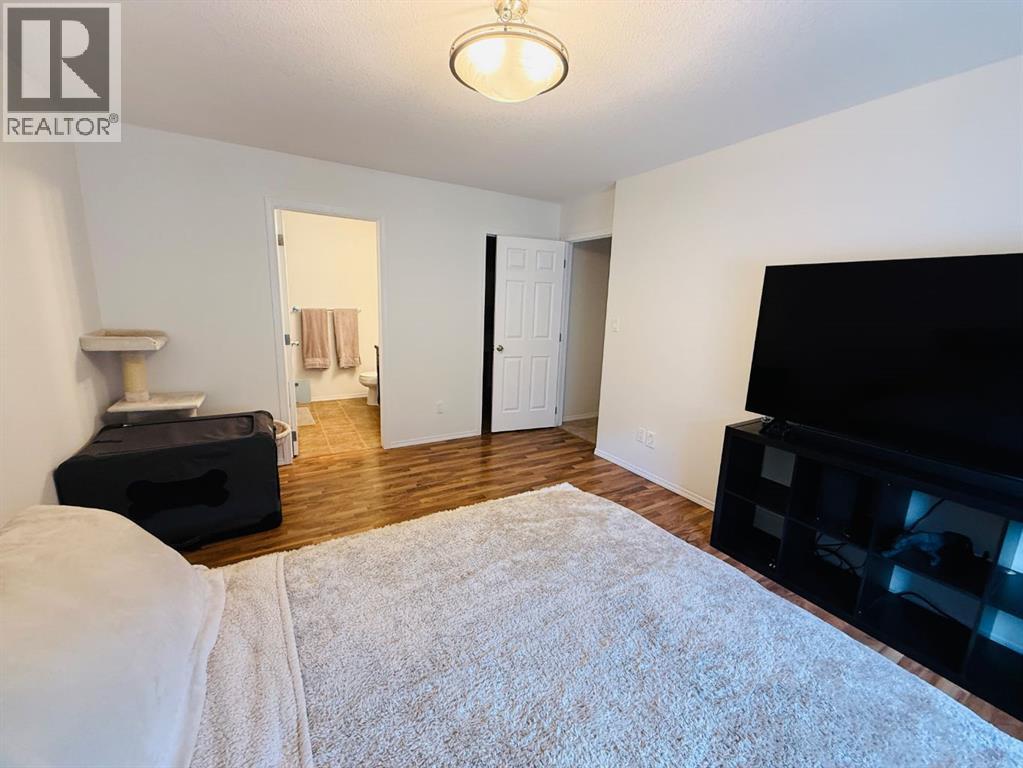 Single Family House for Sale in  Sunridge Boulevard W Sunridge Lethbridge 