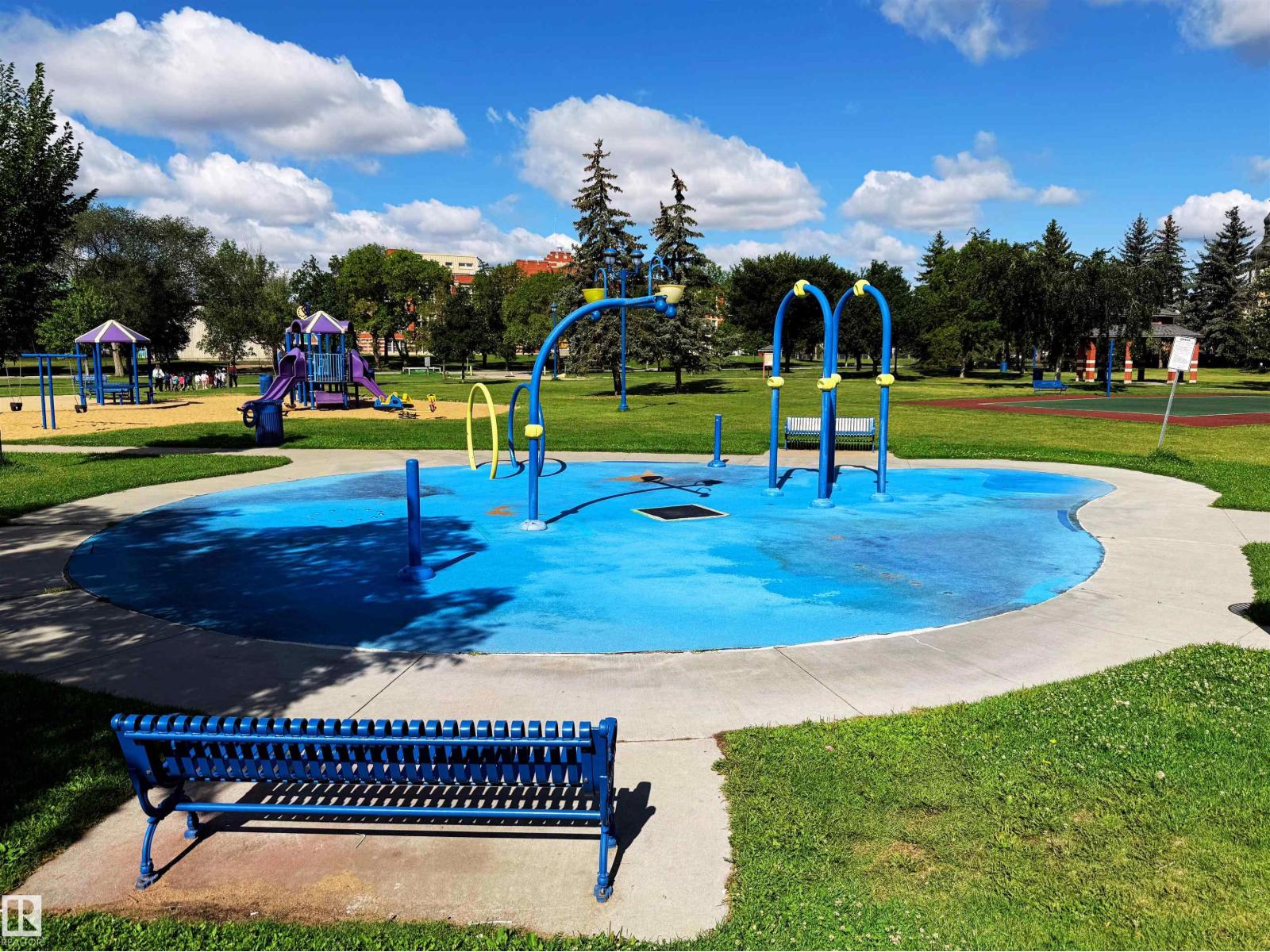 Photo 10 of 303 10842 107 St Nw, Edmonton AB