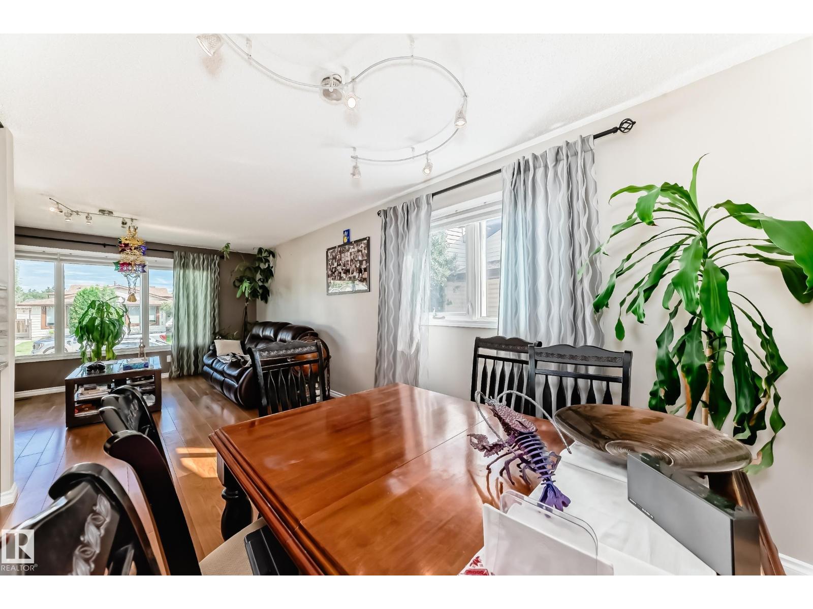 Photo 37 of 14608 29 A St Nw, Edmonton AB
