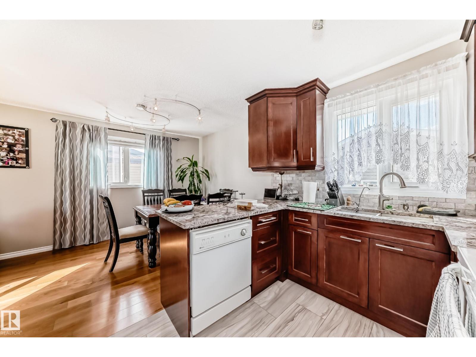 Photo 36 of 14608 29 A St Nw, Edmonton AB